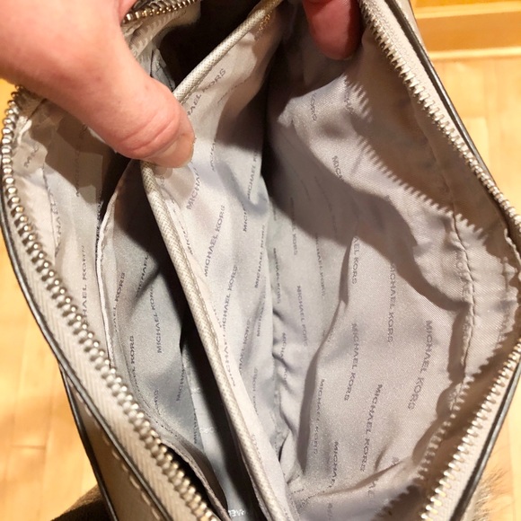 MICHAEL Michael Kors Jet Set Chain Crossbody Purse - Picture 6 of 8